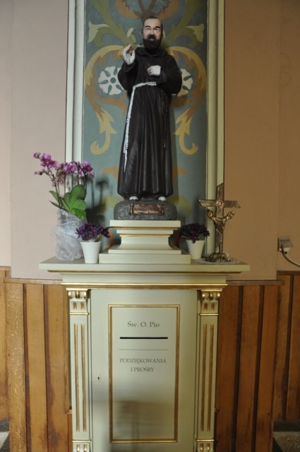 Statuetka św. Ojca Pio.